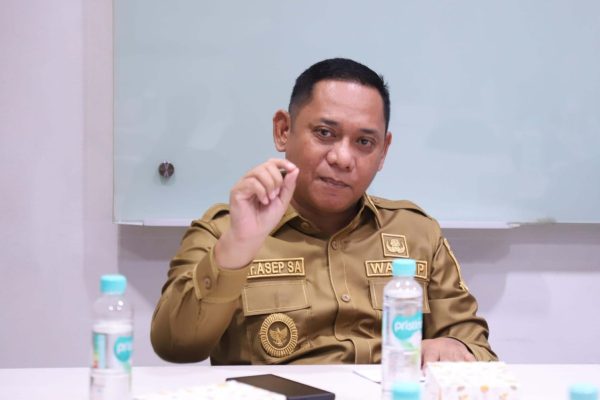 Wakil Bupati Bekasi Hadiri Acara Penyerapan Tenaga Kerja Lokal, Masyarakat Menabung Perkuat Ekonomi Daerah Wakil Bupati Bekasi Hadiri Acara Penyerapan Tenaga Kerja Lokal, Masyarakat Menabung Perkuat Ekonomi Daerah